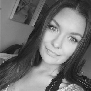 Meet your Posher, Andriana